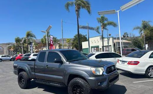 2013 Toyota Tacoma Delux