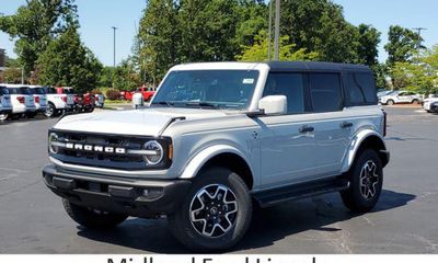 2026 Ford Bronco Outer Banks