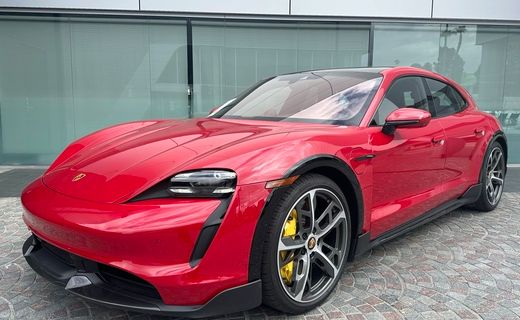 2022 Porsche Taycan Turbo S Cross