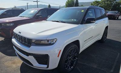 2026 Jeep Grand Cherokee Summit