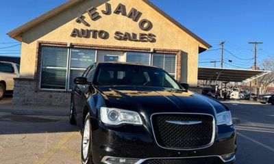 2015 Chrysler 300 Limited
