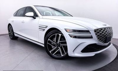 2025 Genesis G80 2 5T