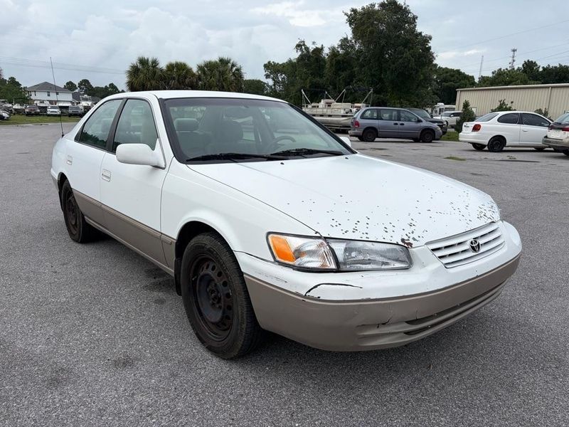 1998 Toyota Camry — a typically priced live listing