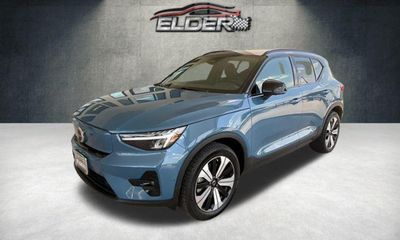 2023 Volvo XC40 Plus Dark