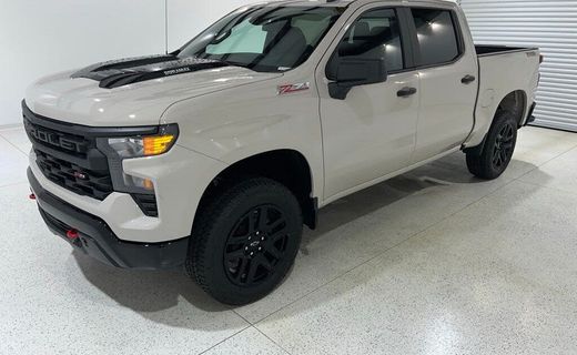 2026 Chevrolet Silverado Trail Boss Custom