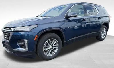2023 Chevrolet Traverse LT