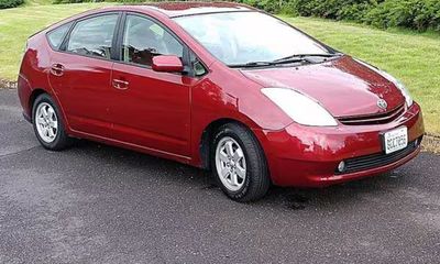 2005 Toyota Prius Base