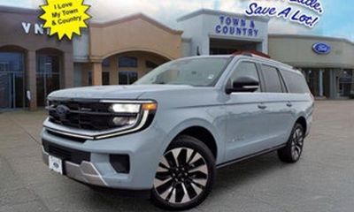 2027 Ford Expedition MAX Active