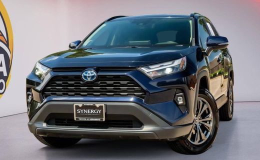 2022 Toyota RAV4 XLE Premium