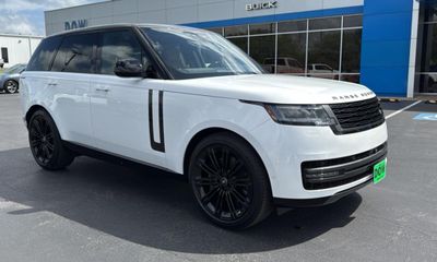 2025 Land Rover Range SE