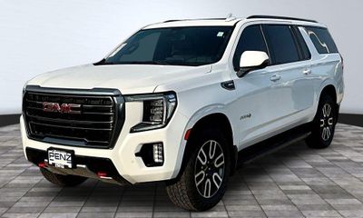 2022 GMC Yukon XL AT4