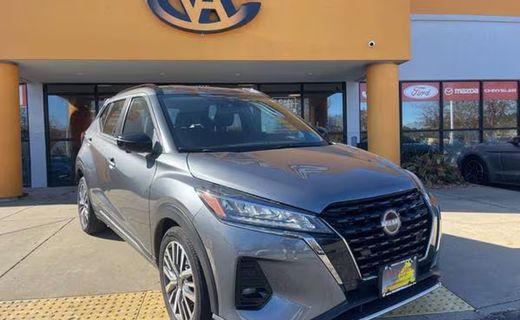 2024 Nissan Kicks SR