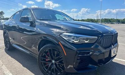 2022 BMW X6 M50i