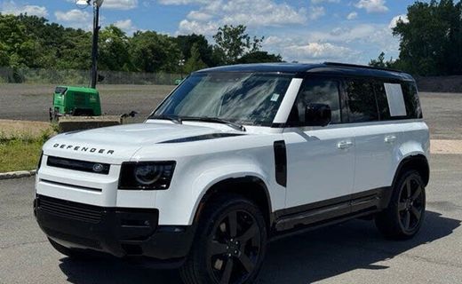 2026 Land Rover Defender 110 SE