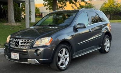 2011 Mercedes-Benz M-Class ML550 4 Matic