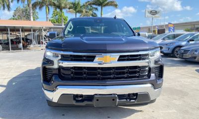 2023 Chevrolet Silverado LT