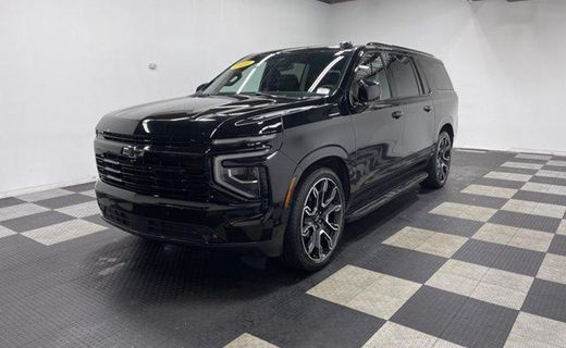 2025 Chevrolet Suburban RST
