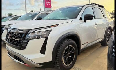2026 Nissan Pathfinder SV