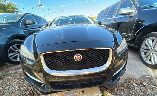 2017 Jaguar XJ
