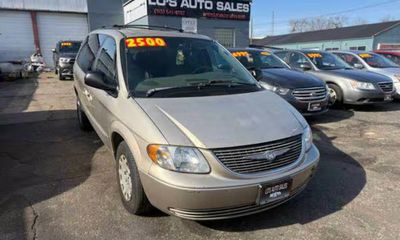 2003 Chrysler Town AND Country Base