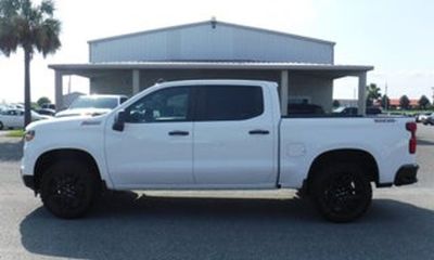 2023 Chevrolet Silverado Trail Boss Custom