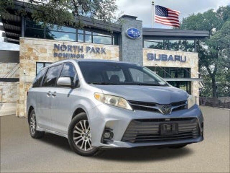 2020 Toyota Sienna — a typically priced live listing