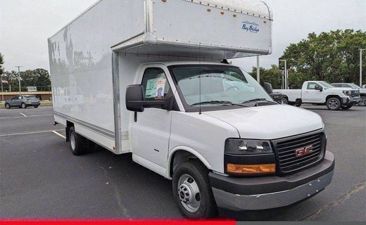 2025 GMC Savana 3500 177 Cutaway