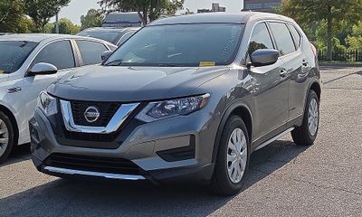 2018 Nissan Rogue S