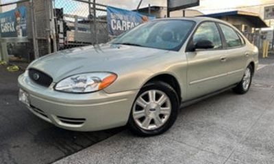 2005 Ford Taurus SE