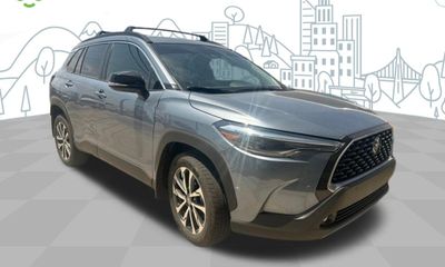 2025 Toyota Corolla Cross XLE