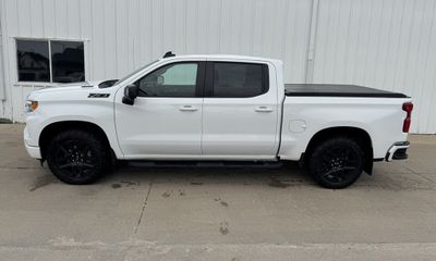 2024 Chevrolet Silverado RST