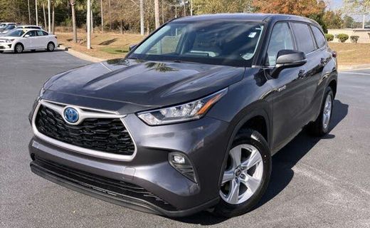 2020 Toyota Highlander LE