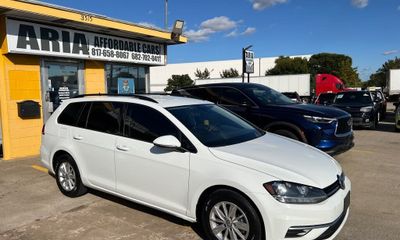 2019 Volkswagen Golf Sportwagen S SE