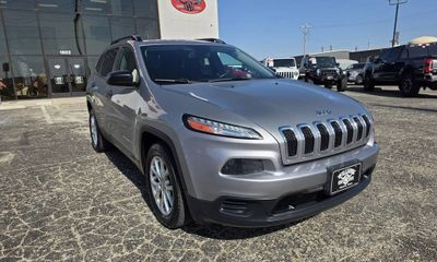 2017 Jeep Cherokee Sport