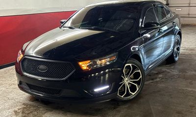 2016 Ford Taurus SHO