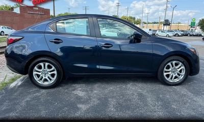 2018 Toyota Yaris IA Base
