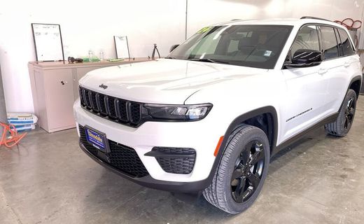 2024 Jeep Grand Cherokee Laredo