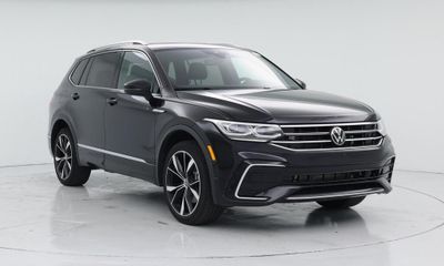 2024 Volkswagen Tiguan 4MOTION SEL Black