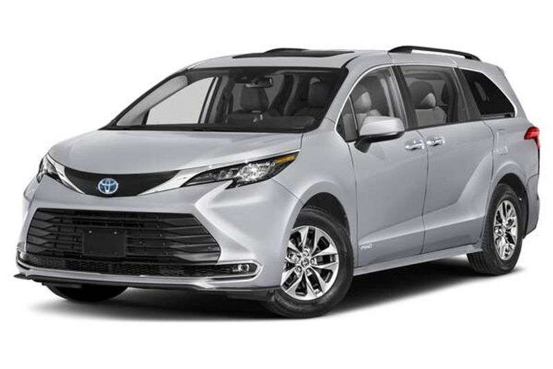 2021 Toyota Sienna — a typically priced live listing