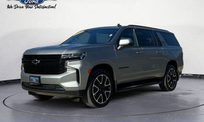 2023 Chevrolet Suburban RST