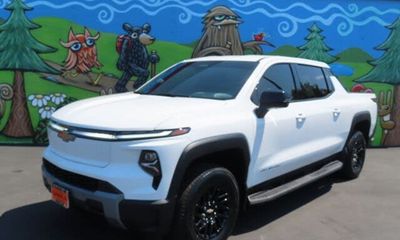 2025 Chevrolet Silverado 3LT LT