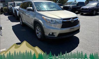 2016 Toyota Highlander Base