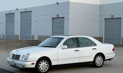 1999 Mercedes-Benz E-Class E320