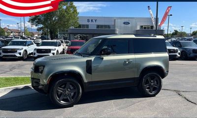 2023 Land Rover Defender 90 X Dynamic