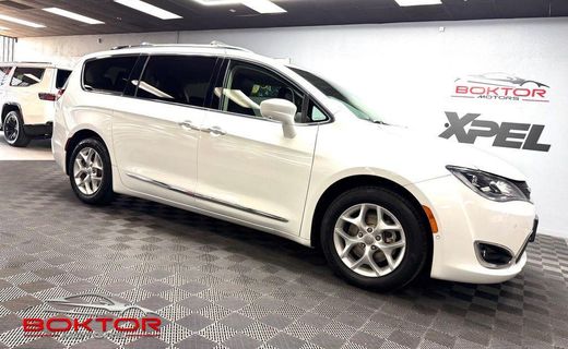 2018 Chrysler Pacifica Touring L Plus
