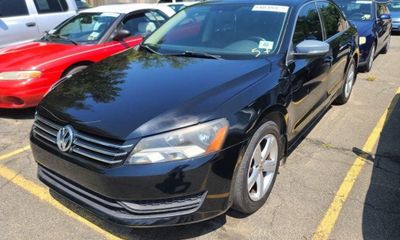 2014 Volkswagen Passat 1 8T S