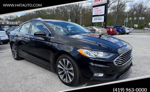 2020 Ford Fusion SE