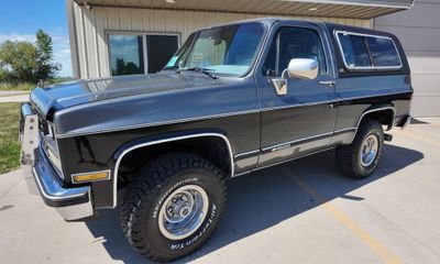 1990 Chevrolet Blazer Base