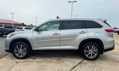 2019 Toyota Highlander SE XLE