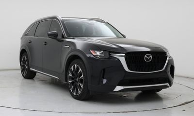 2024 Mazda CX-90 Premium Package
